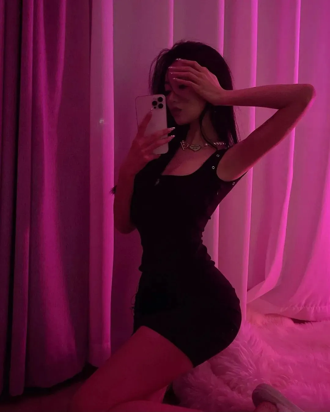 国产网红Audreyz,钟爱黑丝御姐风(附生活照写真图片) | 黑料正能量