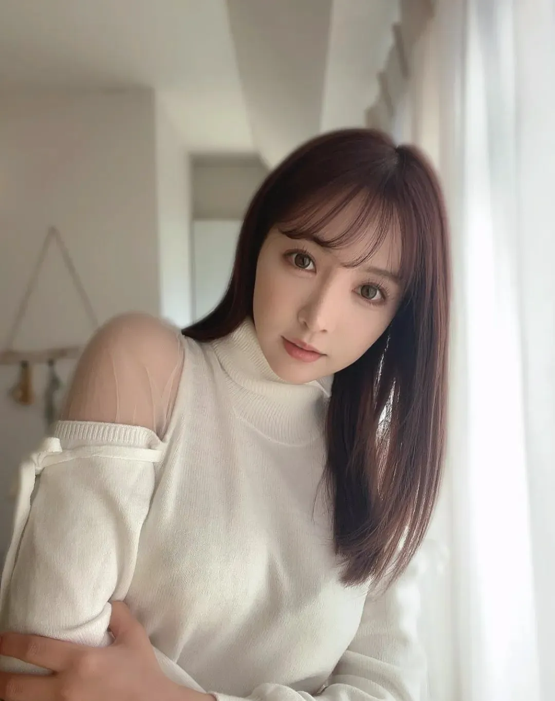 三上悠亚公布恋情?和奶油小生甜蜜共游环球影城 | 黑料正能量