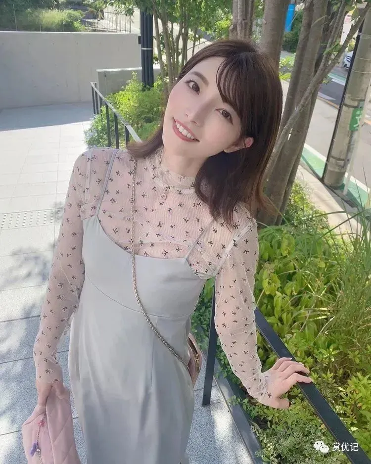 上原亚衣—出道仅两年就成为DMM第一女优 | 黑料正能量