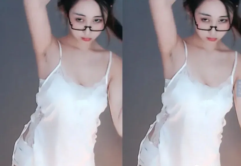 苏恩开火车热舞视频,苏恩的胳肢窝为什么这么黑? | 黑料正能量