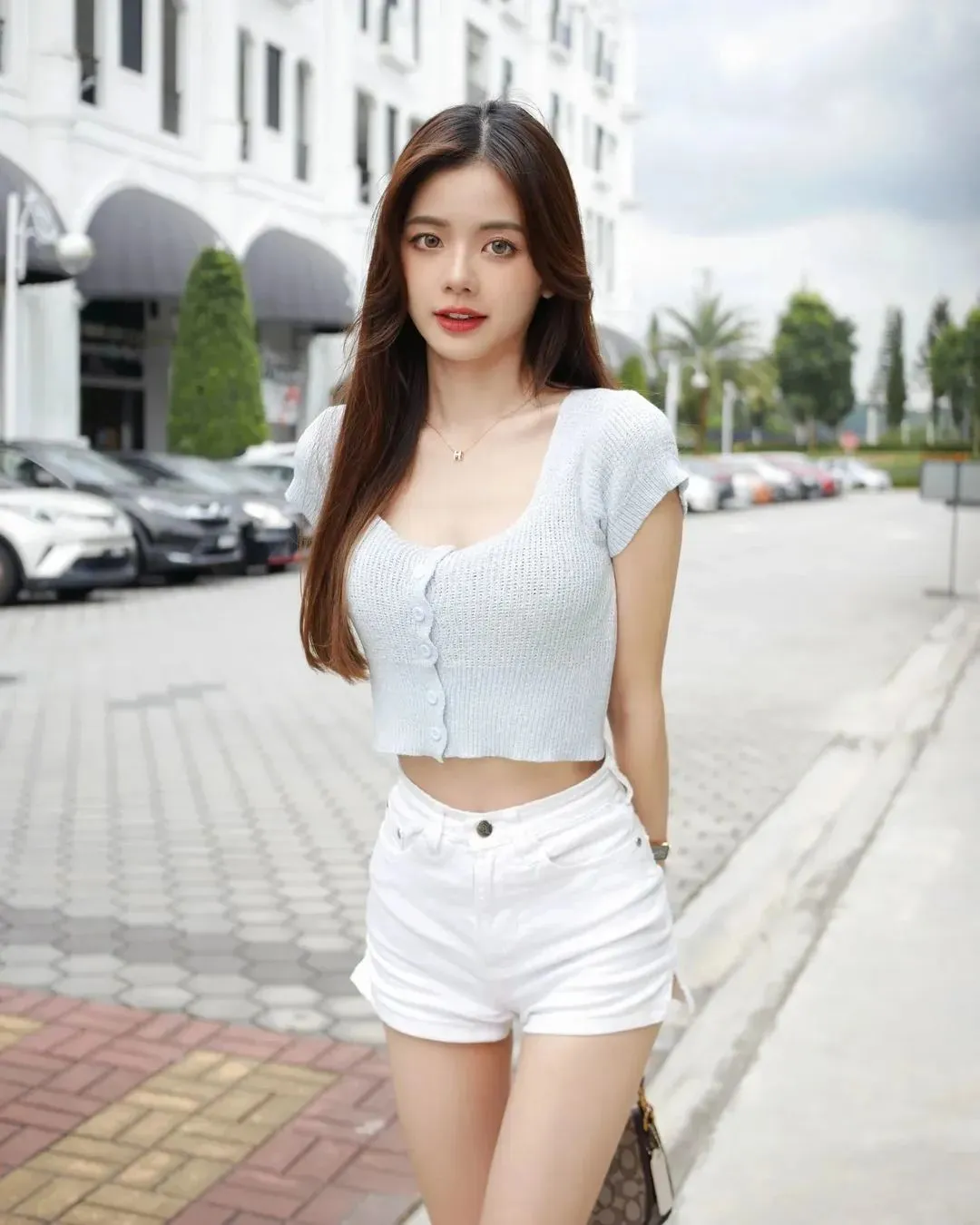 马来杨超越,身材饱满,能纯能欲,完美驾驭各种风格 | 黑料正能量