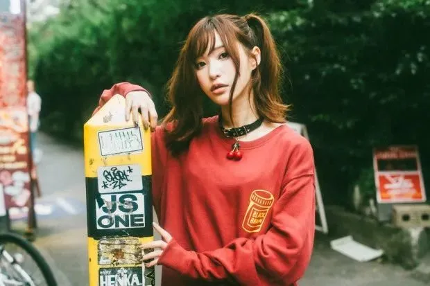 车牌番号小编作品:天使萌网上对线受了天大的委屈? | 黑料正能量