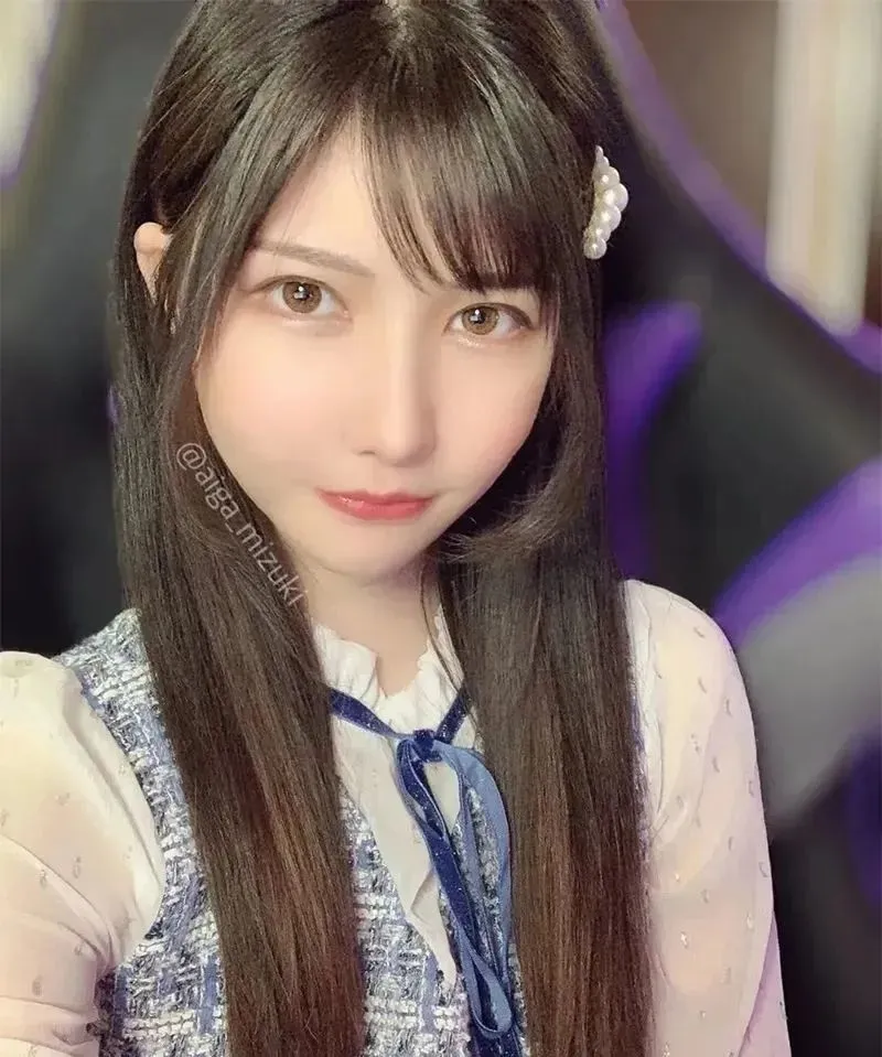 车牌番号小编作品:蓝芽水月,清纯课代表、最清纯的业界老师! | 黑料正能量