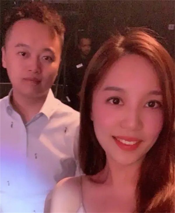 同曦老板娘事件到底咋回事(好似一部闹剧)