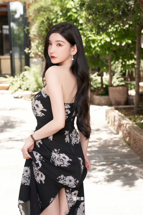 模特周于希资料介绍(身材确实好)