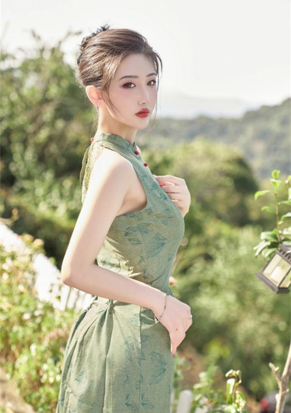 秀人网沈青黛资料介绍(看名字就感觉有气质)