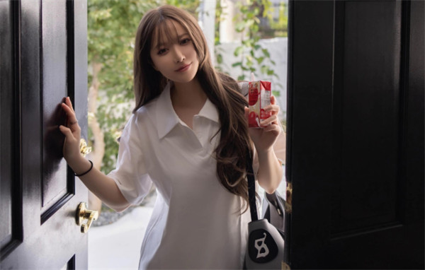 秀人网豆瓣酱资料介绍(别看年纪小特点就是大)