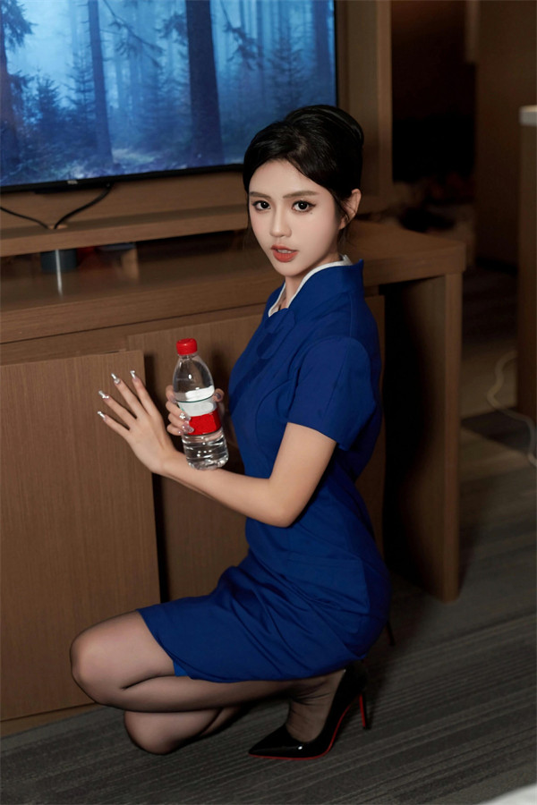 秀人网颜浅浅Cindy资料介绍(空姐制服还是顶啊)