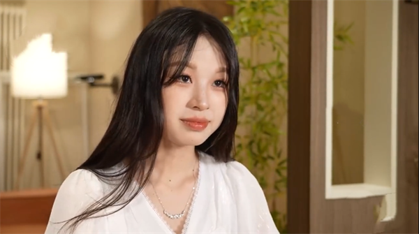 艾鲤个人资料介绍(这类型的女孩桃花很旺)