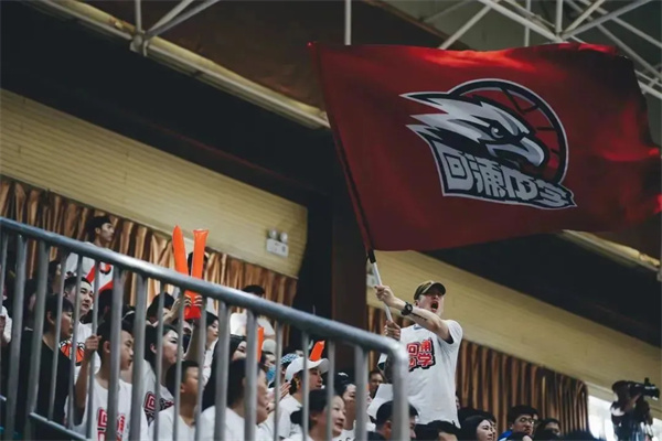 回浦中学篮球队为什么那么厉害(是有底蕴在的)