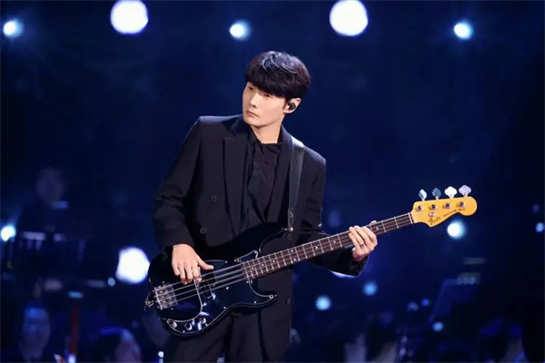 丁太升说李荣浩《乌梅子酱》俗不可耐(李荣浩粉丝坐不住了)