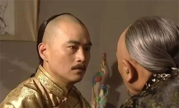 揭秘索额图被康熙活活饿死的原因(那得先说索额图的功与过)