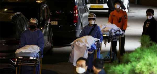 韩国梨泰院踩踏事件和之前多起踩踏事件有相同原因