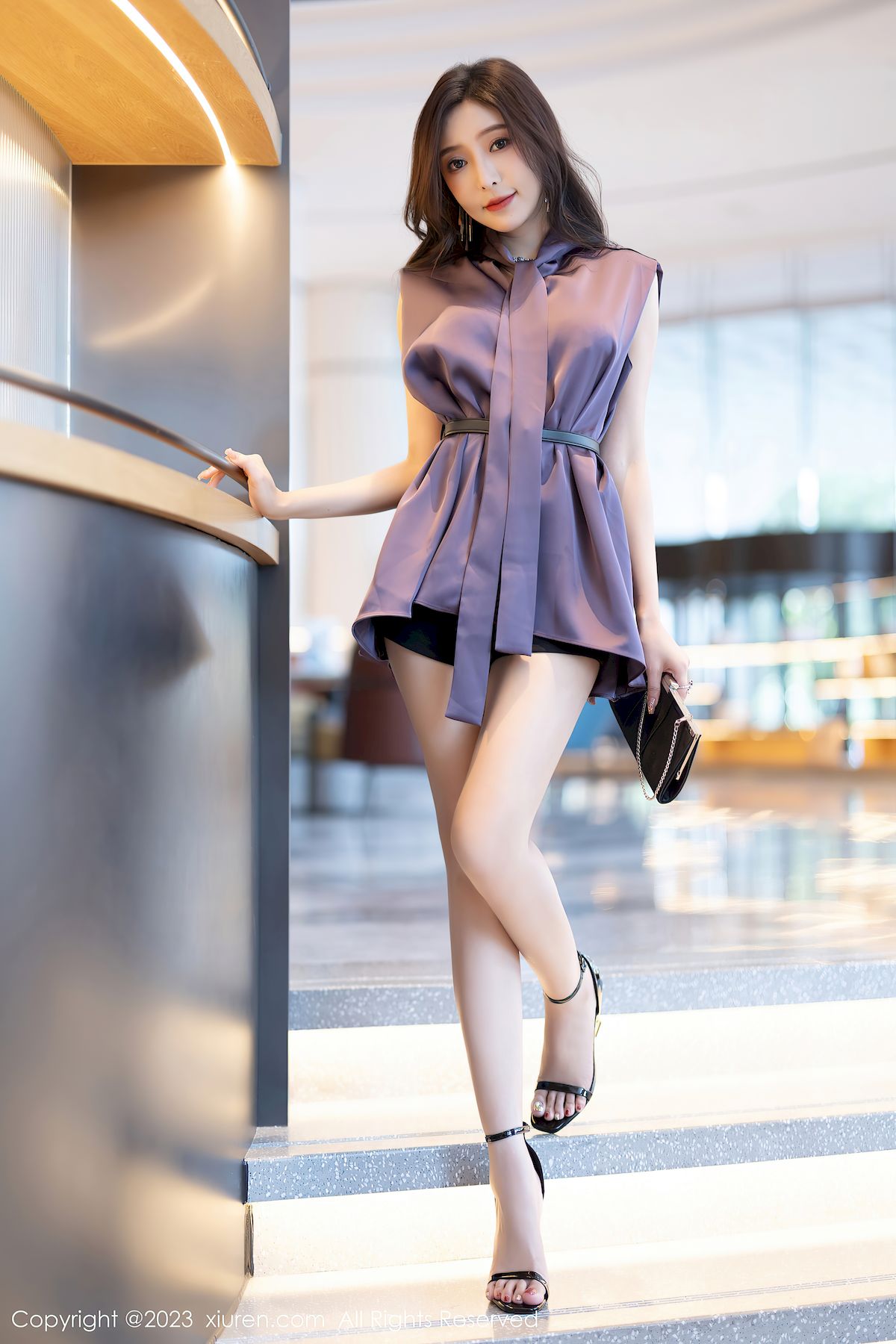 秀人网性感女神王馨瑶yanni紫色服饰御姐姿态安吉旅拍